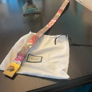 GG Bloom Gucci Belt.